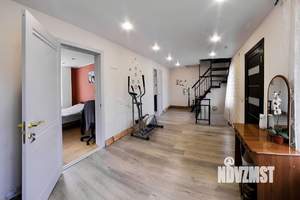 Дом 270м², 3-этажный, участок 6 сот.