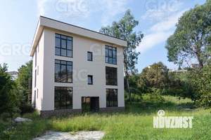 Дом 300м², 3-этажный, участок 5 сот.