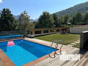 Дом 210м², 2-этажный, участок 5 сот.