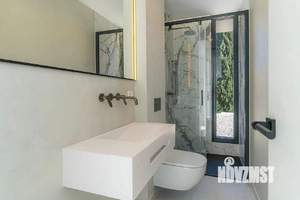 Коттедж 180м², 2-этажный, участок 8 сот.