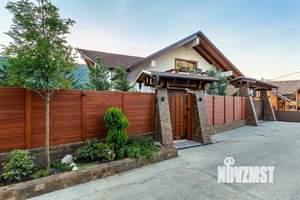 Дом 280м², 2-этажный, участок 7 сот.