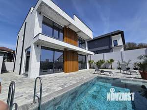 Дом 300м², 2-этажный, участок 6 сот.