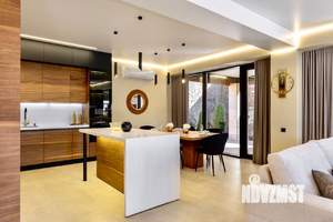 Дом 290м², 2-этажный, участок 12 сот.