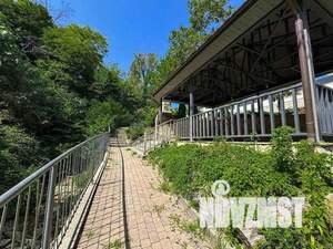 Дом 355м², 3-этажный, участок 5 сот.