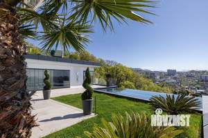 Дом 620м², 2-этажный, участок 8 сот.