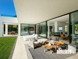 Дом 290м², 2-этажный, участок 10 сот.