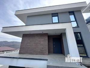 Дом 251м², 3-этажный, участок 4 сот.