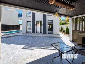 Дом 215м², 2-этажный, участок 4 сот.