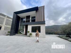 Дом 300м², 3-этажный, участок 6 сот.