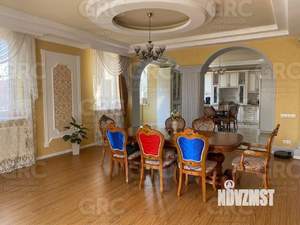 Дом 470м², 3-этажный, участок 6 сот.