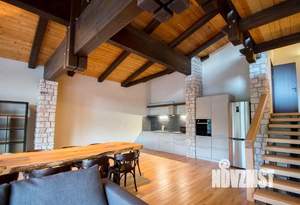 Дом 350м², 2-этажный, участок 7 сот.