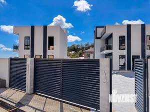 Дом 215м², 2-этажный, участок 4 сот.