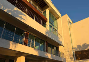 Дом 710м², 5-этажный, участок 8 сот.