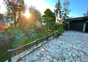 Дом 428м², 3-этажный, участок 21 сот.