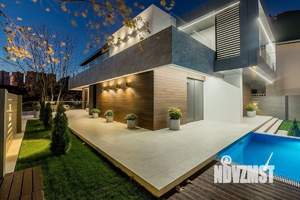 Дом 380м², 2-этажный, участок 8 сот.