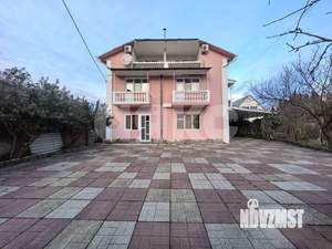 Дом 420м², 3-этажный, участок 6 сот.