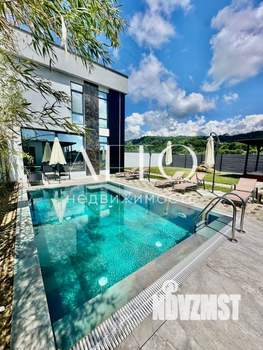 Дом 270м², 2-этажный, участок 6 сот.