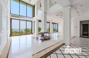 Дом 710м², 5-этажный, участок 8 сот.