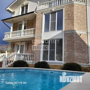 Коттедж 350м², 3-этажный, участок 8 сот.