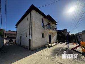 Дом 270м², 2-этажный, участок 4 сот.