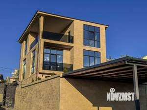 Дом 238м², 3-этажный, участок 6 сот.