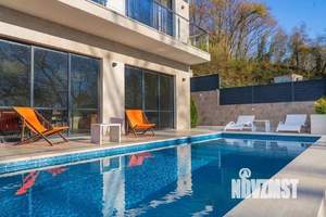 Дом 280м², 3-этажный, участок 7 сот.