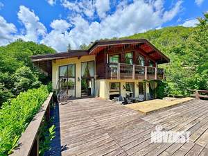 Дом 360м², 2-этажный, участок 7 сот.