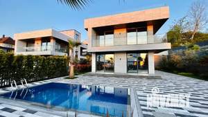 Дом 274м², 2-этажный, участок 5 сот.