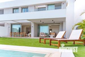 Дом 300м², 2-этажный, участок 8 сот.