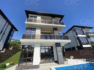 Дом 240м², 3-этажный, участок 4 сот.