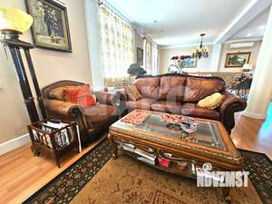 Дом 438м², 3-этажный, участок 6 сот.