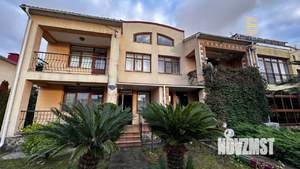 Дом 150м², 3-этажный, участок 4 сот.