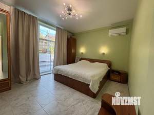 Дом 271м², 3-этажный, участок 6 сот.