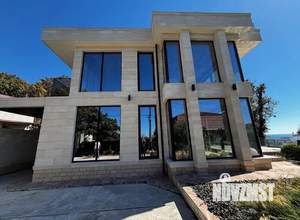 Дом 300м², 2-этажный, участок 6 сот.