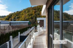 Коттедж 220м², 2-этажный, участок 5 сот.