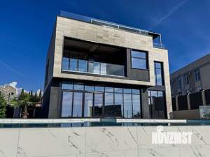 Дом 350м², 3-этажный, участок 10 сот.