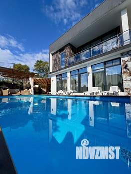 Дом 250м², 2-этажный, участок 6 сот.