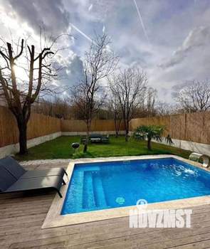 Дом 60м², 2-этажный, участок 5 сот.