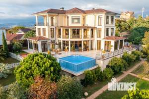 Дом 1200м², 3-этажный, участок 22 сот.