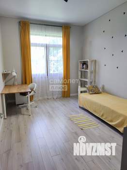 Дом 181м², 2-этажный, участок 6 сот.