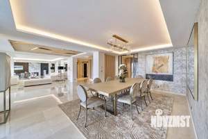 Дом 950м², 3-этажный, участок 80 сот.