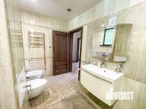 Дом 235м², 3-этажный, участок 7 сот.