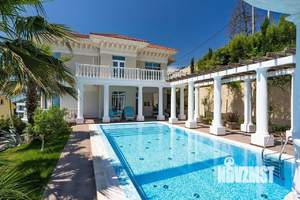 Дом 400м², 3-этажный, участок 21 сот.