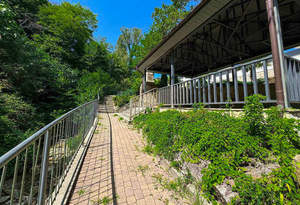 Дом 355м², 3-этажный, участок 5 сот.