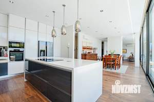 Коттедж 256м², 2-этажный, участок 6 сот.