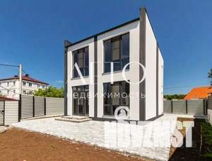 Дом 114м², 2-этажный, участок 3 сот.