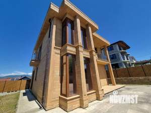 Коттедж 300м², 3-этажный, участок 5 сот.