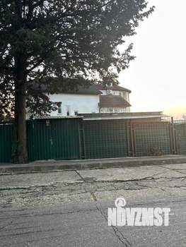 Дом 376м², 3-этажный, участок 10 сот.