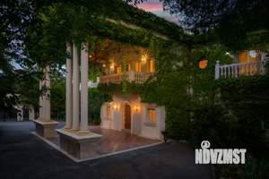 Дом 865м², 2-этажный, участок 20 сот.