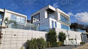 Дом 220м², 2-этажный, участок 5 сот.